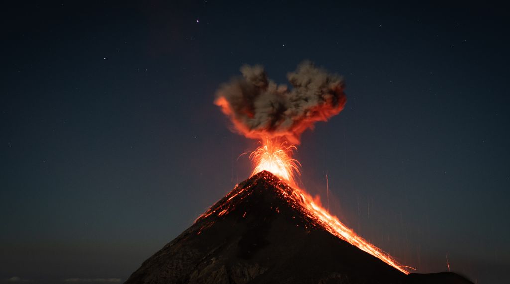 Fuego-volcano-tours